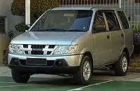 2017 Isuzu Panther LM Smart 2.5 Turbo (TBR541; second facelift, Indonesia)