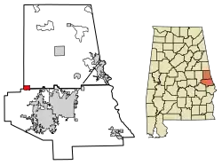 Location of Waverly in Chambers County and Lee County, Alabama.