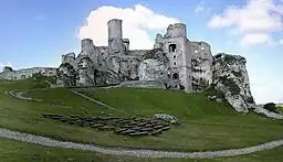 Ruins of Ogrodzieniec gothic castle.