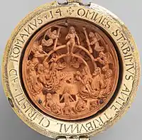 Prayer nut (CA 17.190.328), Flemish, c. 1525–50. Height: 8.7&nbsp;cm Metropolitan Museum of Art, New York