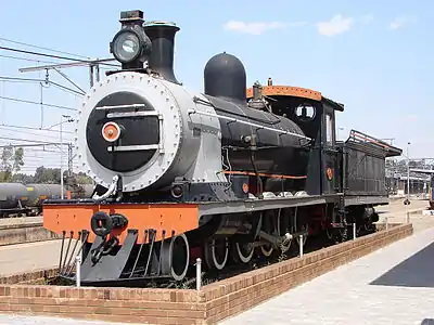 Midland no. 345, SAR no. 976, plinthed at Klerksdorp Station, North West, 20 September 2009