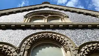 Stonework and knapped flintwork on St. Thomas
