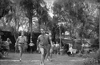 Norvégiens à Bagdad lors des célébrations du jour de la Constitution. Photo de Finn Bergan&nbsp;(no), mai 1941
