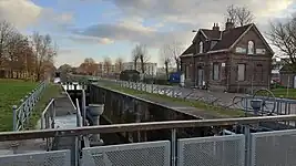 Ancienne maison éclusière du Triest à Wasquehal.