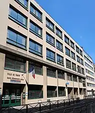 École élémentaire au no&nbsp;16.