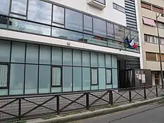 École élémentaire au no&nbsp;63.