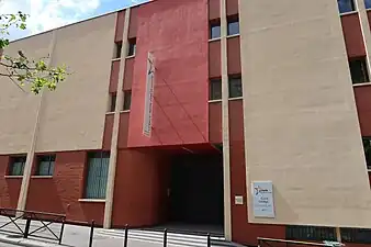 École et collège Notre-Dame-de-la-Gare au no&nbsp;20.