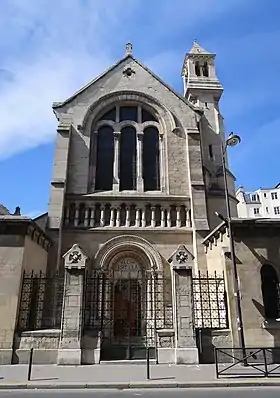 Église au no 51 bis.