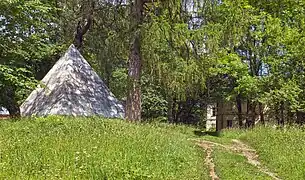 Pyramide dans le domaine.