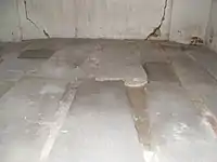 Tombes de membres de la famille Stroganov à l'intérieur de la cathédrale de l'Annonciation de Solvytchegodsk, leur nombre s'élève à 28, elles datent du XVIIe et XVIIIe&nbsp;siècles