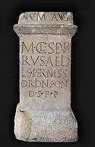 Autel dédicacé à Auguste divinisé