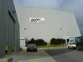 illustration de EON Productions