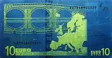 Billet de 10&nbsp;euros sous lumière UV (Verso)