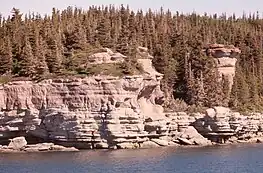 Îles, îlots, rochers, cayes, récifs