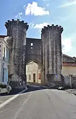 Porte Saint-Pierre, XIVe&nbsp;siècle.