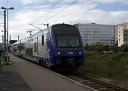 Un TER (Z 23500), stationné en gare.