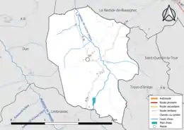 Carte en couleur présentant le réseau hydrographique de la commune