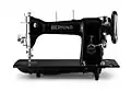Modèle 105 : première machine, alors manuelle, à porter la marque Bernina (1932-1945).