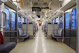 Interieur rénové d'une rame basé au Dépôt de Makuhari