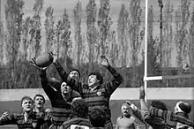 Bataille en touche entre Gilles Bourguignon et Gérard Portolan lors de la finale de la coupe de France 1985.