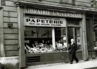 Librairie-papeterie au no 89 (photographie ancienne).