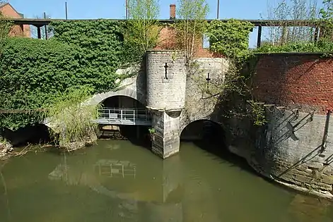 La Dyle quand elle entre dans Louvain par la grande écluse de Louvain (Grote Spui).