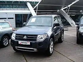 Mitsubishi Pajero IV Court