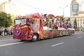 Plateau carnaval, 3&nbsp;essieux (Ukraine).