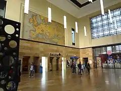 Grand hall historique,côté sud.