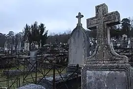 Sépultures dans la division E.