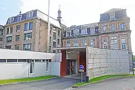 L'accès aux urgences.