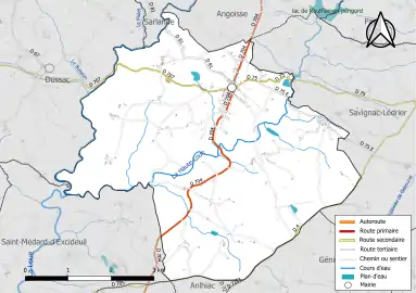 Carte en couleur présentant le réseau hydrographique de la commune
