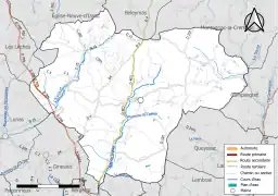 Carte en couleur présentant le réseau hydrographique de la commune