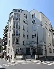 Vue de la clinique Mozart depuis la rue de l'Assomption.