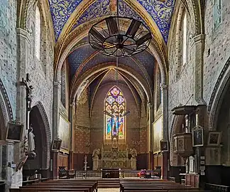 Nef et chœur de l'église Saint-Martin.