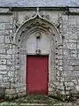 Chapelle de Gohazé : porte d'entrée latérale.