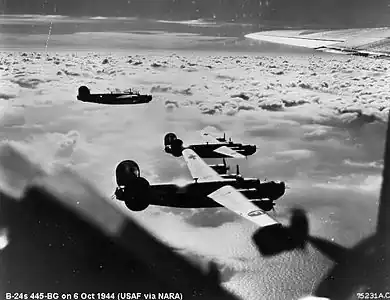 B-24 du 445th Bombardment Group, basé à RAF Tibenham, en Angleterre. 6 octobre 1944.