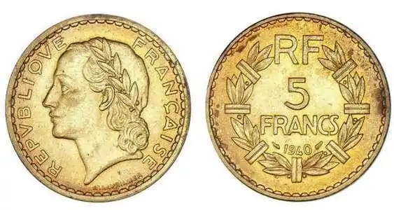La pièce de 5 francs « type Lavrillier » en bronze-aluminium (tirage de 1940 de la pièce gravée en 1933).