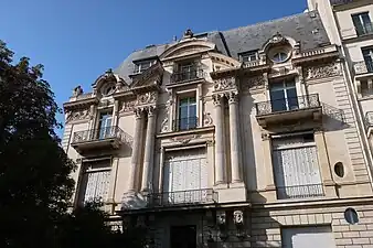 Façade du no 63 sur l'avenue Foch.