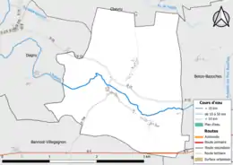 Carte en couleur présentant le réseau hydrographique de la commune