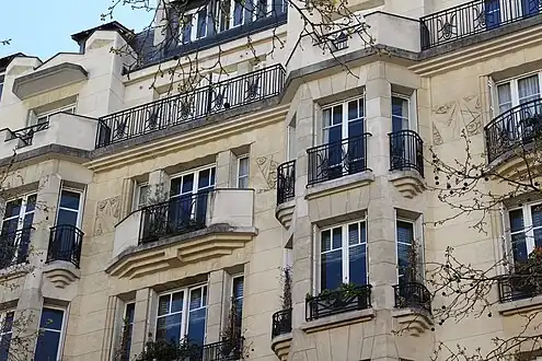 No&nbsp;78 avenue de La Bourdonnais.