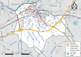 Carte en couleur présentant le réseau hydrographique de la commune