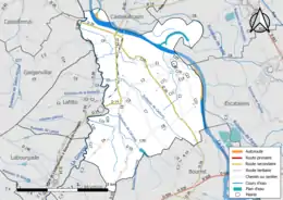 Carte en couleur présentant le réseau hydrographique de la commune