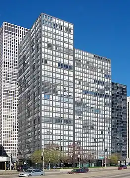 Ludwig Mies van der Rohe, Appartements 860 et 880 Lake Shore Drive, Chicago -1951