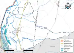 Carte en couleur présentant le réseau hydrographique de la commune