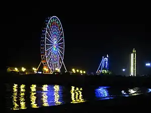 Visibilité du minaret de la mosquée à partir de la Marina d'Alger, là où se trouve la Grande roue d'Alger
