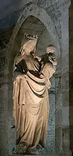 Vierge à l'Enfant, statue  du XIIIe&nbsp;siècle, abbaye de Fontenay