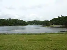 la Laïta à proximité de l'Abbaye Saint-Maurice de Carnoët.