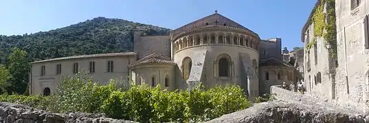 7. Abbaye de Saint-Guilhem-le-Désert avec 380&nbsp;173&nbsp;visiteurs.