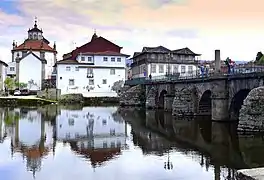 Le pont et la rive sud